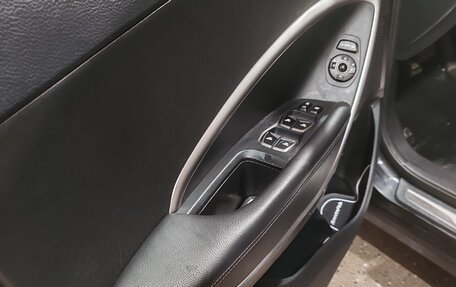 Hyundai Santa Fe III рестайлинг, 2014 год, 2 000 000 рублей, 25 фотография