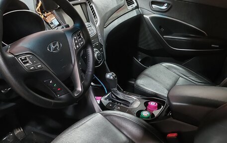 Hyundai Santa Fe III рестайлинг, 2014 год, 2 000 000 рублей, 22 фотография