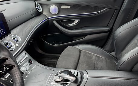 Mercedes-Benz E-Класс, 2018 год, 2 990 000 рублей, 5 фотография