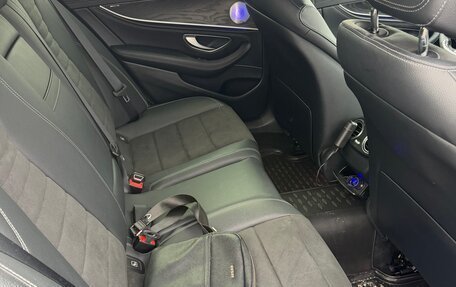 Mercedes-Benz E-Класс, 2018 год, 2 990 000 рублей, 9 фотография