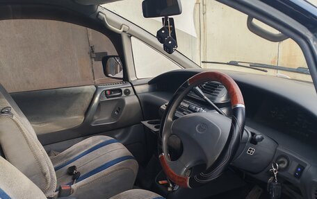 Toyota Estima III рестайлинг -2, 1995 год, 400 000 рублей, 4 фотография