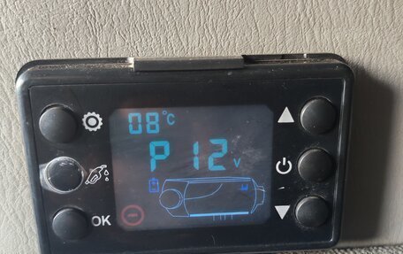 Toyota Estima III рестайлинг -2, 1995 год, 400 000 рублей, 6 фотография