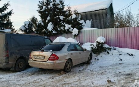Mercedes-Benz E-Класс, 2004 год, 400 000 рублей, 2 фотография