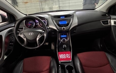 Hyundai Elantra V, 2013 год, 1 099 000 рублей, 7 фотография
