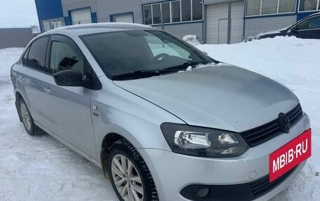Volkswagen Polo VI (EU Market), 2013 год, 810 000 рублей, 3 фотография