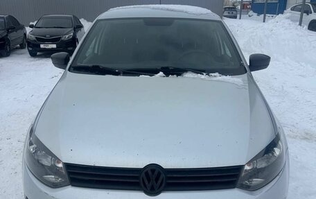 Volkswagen Polo VI (EU Market), 2013 год, 810 000 рублей, 2 фотография