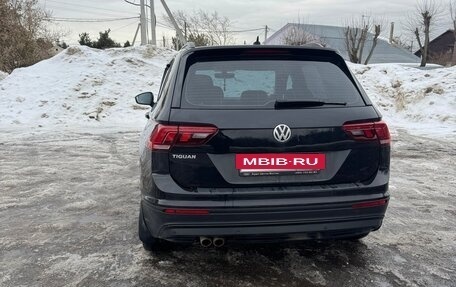 Volkswagen Tiguan II, 2018 год, 2 350 000 рублей, 6 фотография