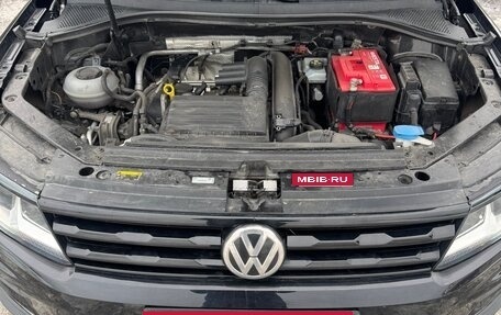 Volkswagen Tiguan II, 2018 год, 2 350 000 рублей, 18 фотография