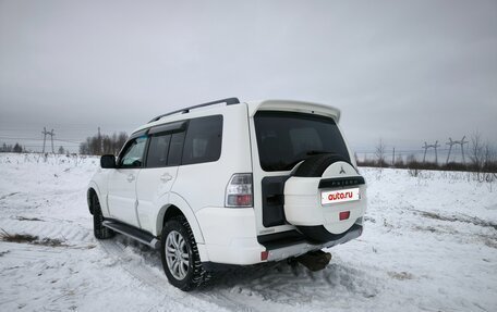 Mitsubishi Pajero IV, 2011 год, 2 400 000 рублей, 2 фотография