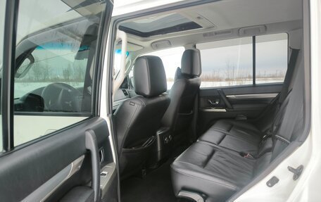 Mitsubishi Pajero IV, 2011 год, 2 400 000 рублей, 9 фотография