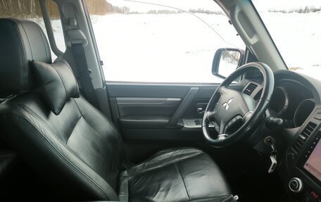 Mitsubishi Pajero IV, 2011 год, 2 400 000 рублей, 25 фотография