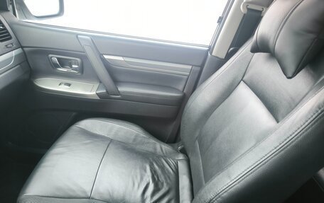 Mitsubishi Pajero IV, 2011 год, 2 400 000 рублей, 23 фотография