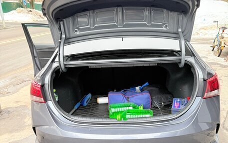 Hyundai Solaris II рестайлинг, 2021 год, 1 780 000 рублей, 8 фотография