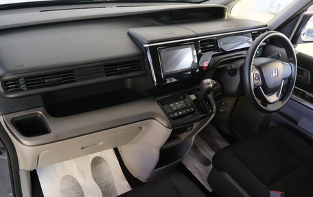 Honda Stepwgn IV, 2015 год, 1 759 000 рублей, 16 фотография