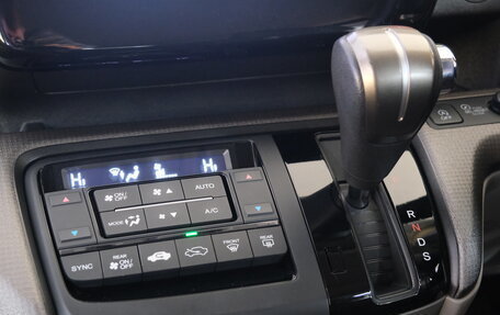 Honda Stepwgn IV, 2015 год, 1 759 000 рублей, 15 фотография