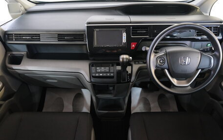 Honda Stepwgn IV, 2015 год, 1 759 000 рублей, 13 фотография