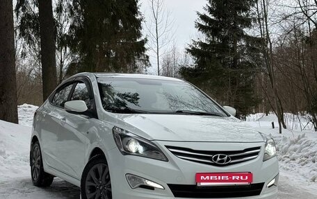 Hyundai Solaris II рестайлинг, 2015 год, 1 049 000 рублей, 4 фотография