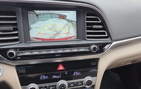 Hyundai Elantra VI рестайлинг, 2020 год, 2 120 000 рублей, 11 фотография