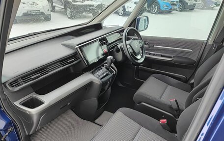 Honda Stepwgn IV, 2017 год, 2 049 800 рублей, 13 фотография