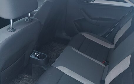 Skoda Rapid I, 2018 год, 1 100 000 рублей, 10 фотография