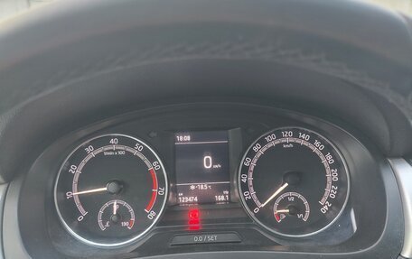 Skoda Rapid I, 2018 год, 1 100 000 рублей, 14 фотография