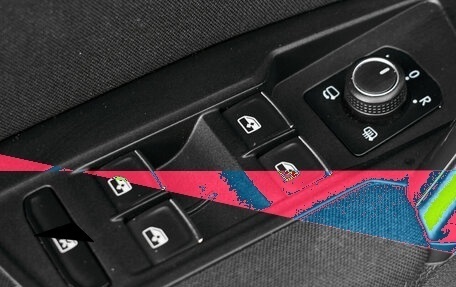 Volkswagen Tiguan II, 2019 год, 2 785 000 рублей, 18 фотография