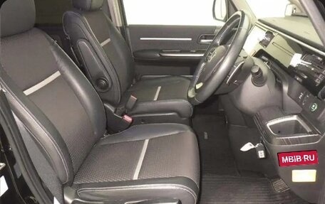 Honda Stepwgn IV, 2015 год, 1 800 000 рублей, 4 фотография