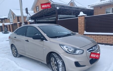 Hyundai Solaris II рестайлинг, 2011 год, 590 000 рублей, 2 фотография