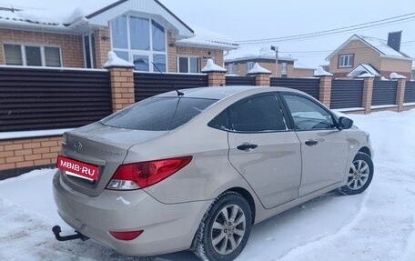 Hyundai Solaris II рестайлинг, 2011 год, 590 000 рублей, 3 фотография