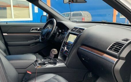 Ford Explorer VI, 2017 год, 3 500 000 рублей, 9 фотография