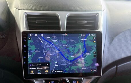 Hyundai Solaris II рестайлинг, 2011 год, 669 000 рублей, 12 фотография