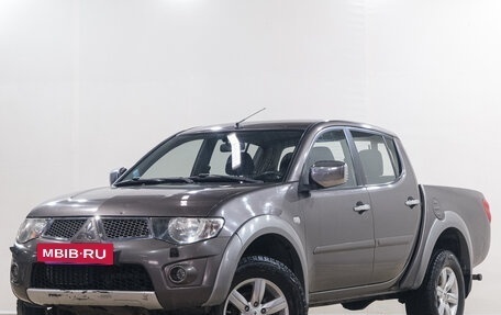 Mitsubishi L200 IV рестайлинг, 2013 год, 1 529 000 рублей, 4 фотография