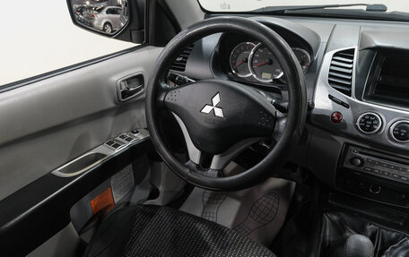 Mitsubishi L200 IV рестайлинг, 2013 год, 1 529 000 рублей, 14 фотография