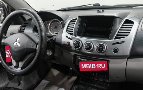 Mitsubishi L200 IV рестайлинг, 2013 год, 1 529 000 рублей, 17 фотография
