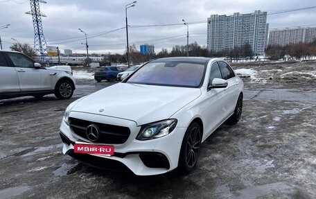 Mercedes-Benz E-Класс, 2016 год, 2 500 000 рублей, 1 фотография