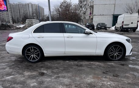 Mercedes-Benz E-Класс, 2016 год, 2 500 000 рублей, 4 фотография