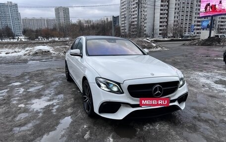 Mercedes-Benz E-Класс, 2016 год, 2 500 000 рублей, 3 фотография