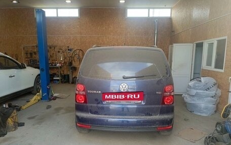 Volkswagen Touran III, 2008 год, 500 300 рублей, 13 фотография