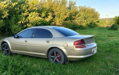 Dodge Stratus II, 2004 год, 450 000 рублей, 2 фотография