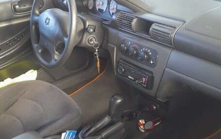 Dodge Stratus II, 2004 год, 450 000 рублей, 4 фотография