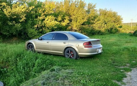 Dodge Stratus II, 2004 год, 450 000 рублей, 3 фотография