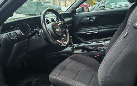 Ford Mustang VI рестайлинг, 2016 год, 2 699 000 рублей, 9 фотография