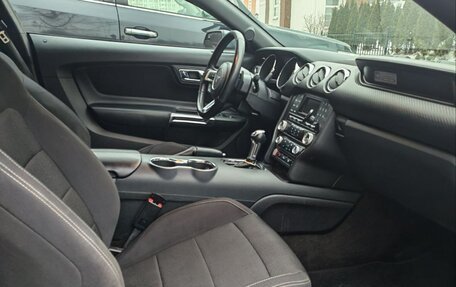 Ford Mustang VI рестайлинг, 2016 год, 2 699 000 рублей, 10 фотография