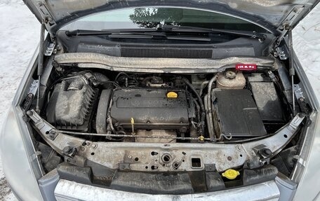 Opel Zafira B, 2006 год, 400 000 рублей, 10 фотография