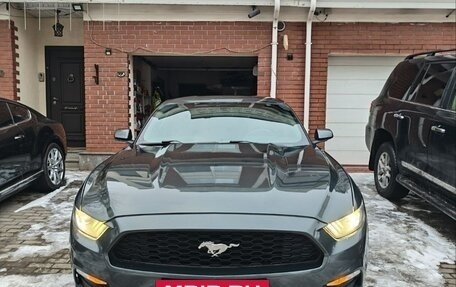 Ford Mustang VI рестайлинг, 2016 год, 2 699 000 рублей, 3 фотография