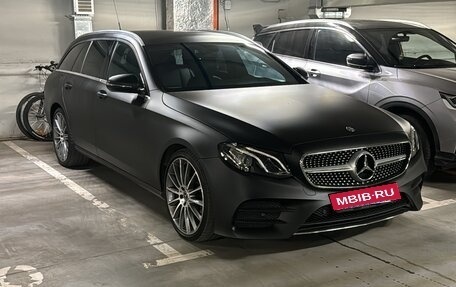 Mercedes-Benz E-Класс, 2019 год, 1 980 000 рублей, 1 фотография
