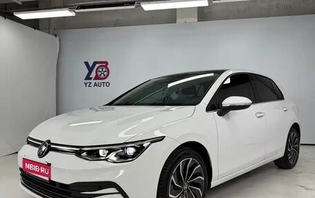 Volkswagen Golf VIII, 2023 год, 1 635 700 рублей, 1 фотография