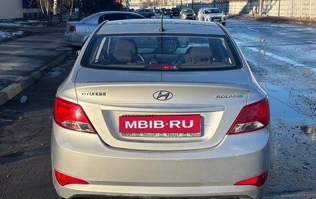 Hyundai Solaris II рестайлинг, 2015 год, 870 000 рублей, 5 фотография