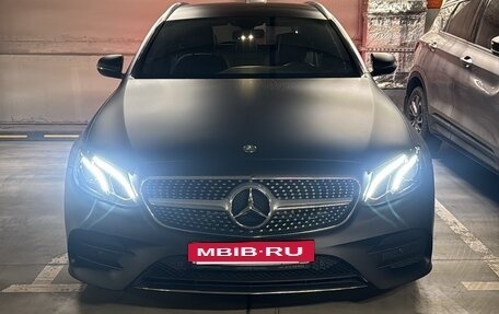 Mercedes-Benz E-Класс, 2019 год, 1 980 000 рублей, 2 фотография