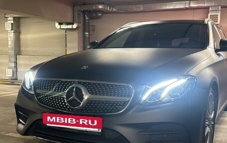 Mercedes-Benz E-Класс, 2019 год, 1 980 000 рублей, 4 фотография